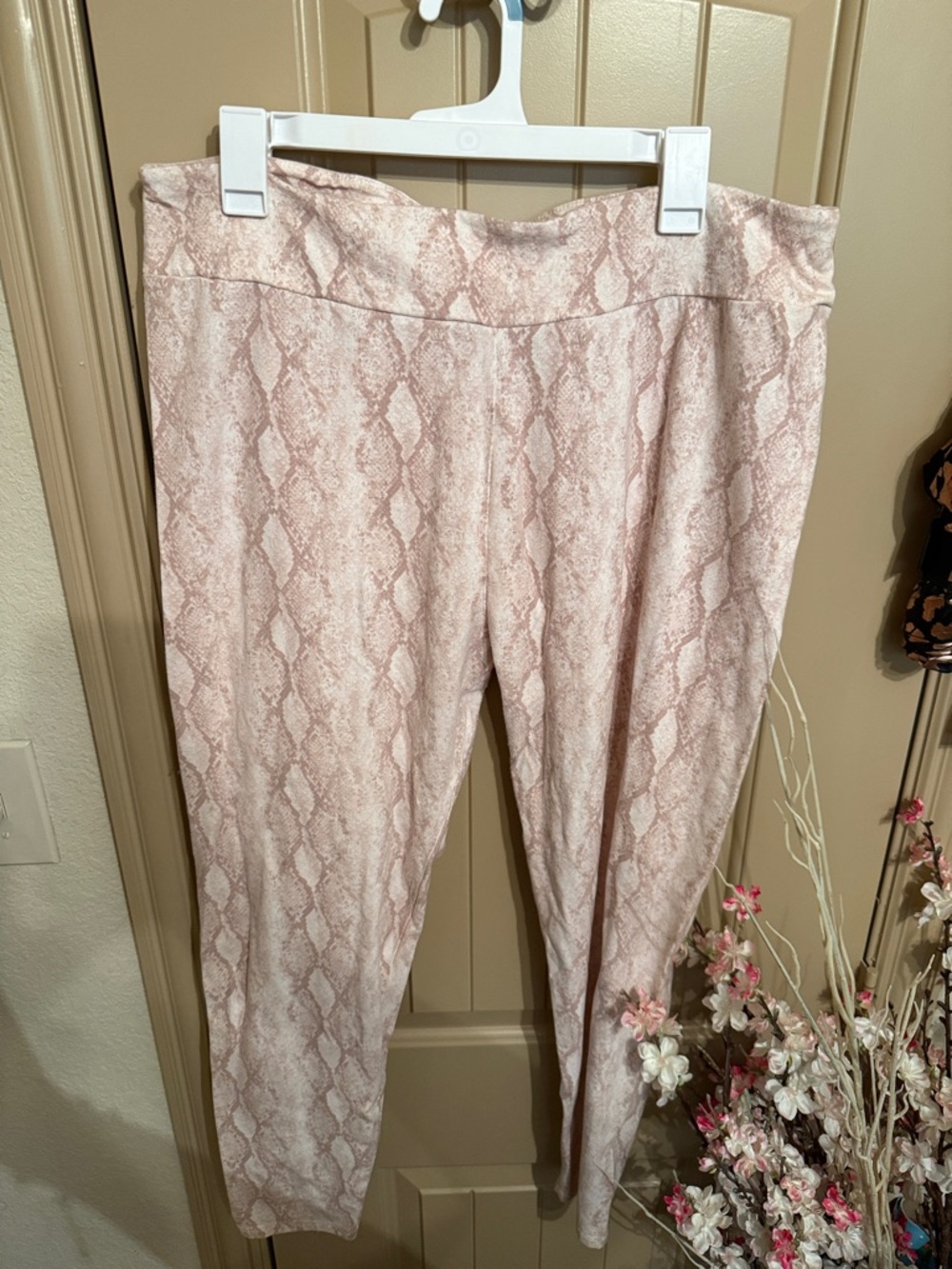 Forever 21 Blush Pink Snake-Print Skinny Pants